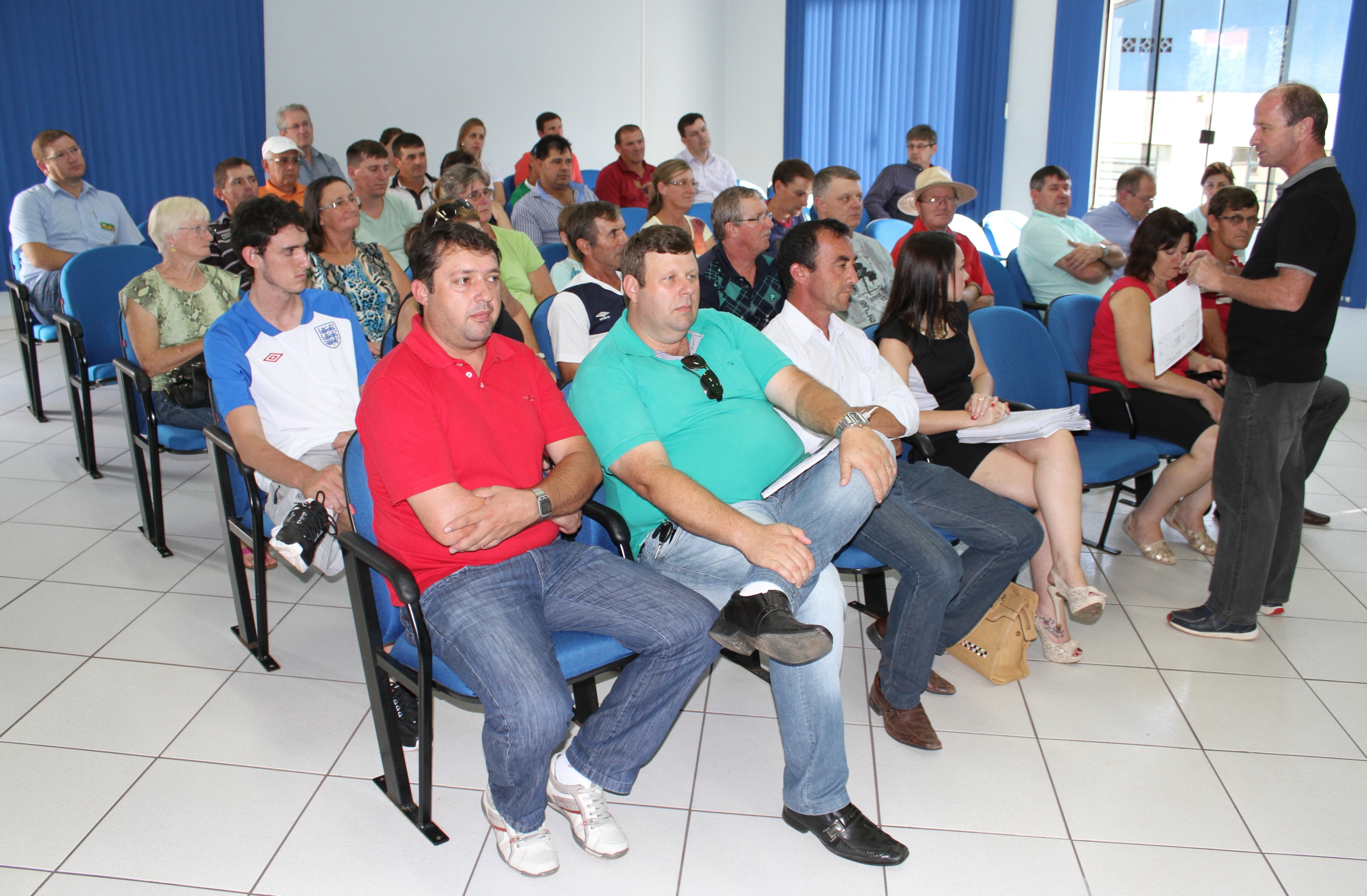 Secretário de Administração, Rogério Sehnem, explanou sobre o Orçamento Participativo