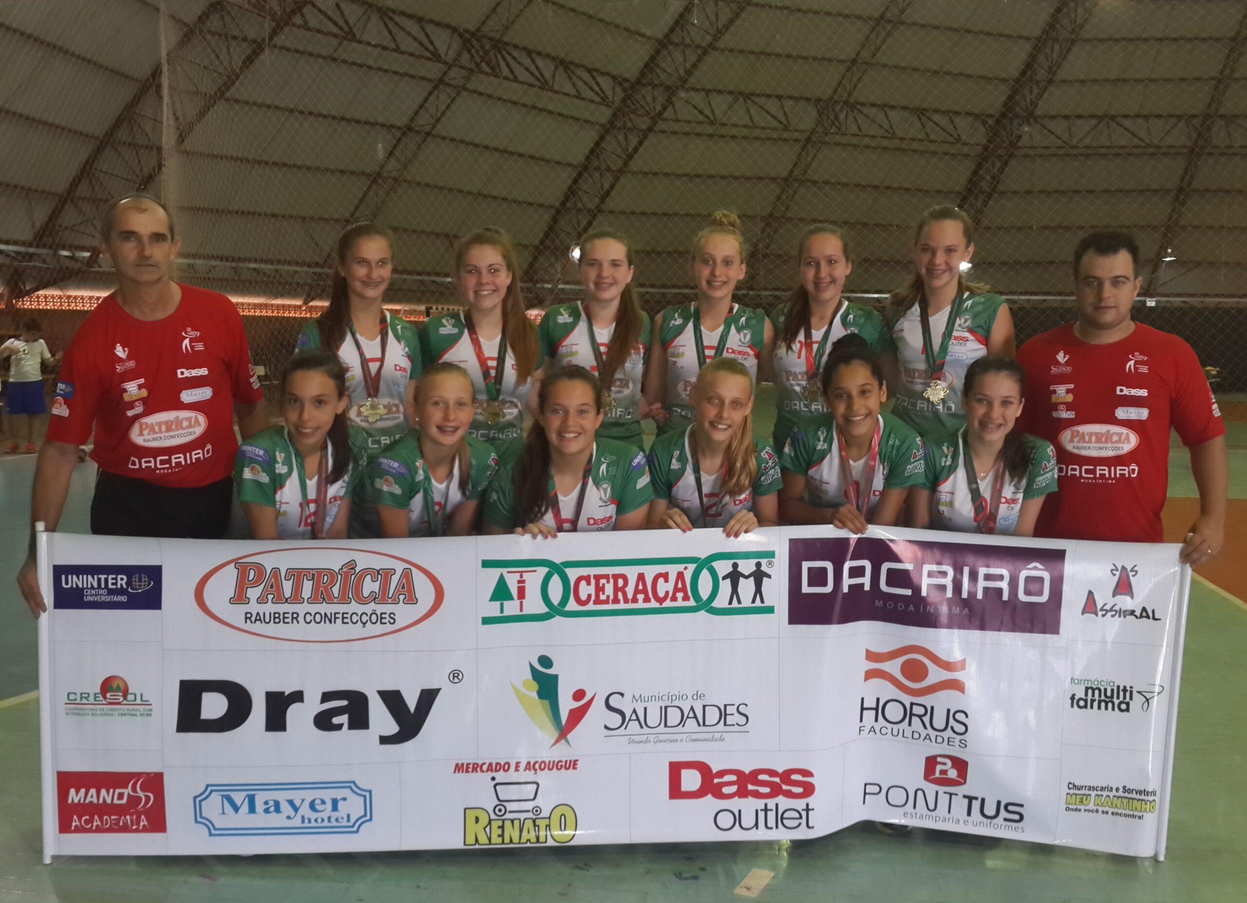 Equipe do voleibol feminino de Saudades conquistou o título dos JESC na etapa Microrregional