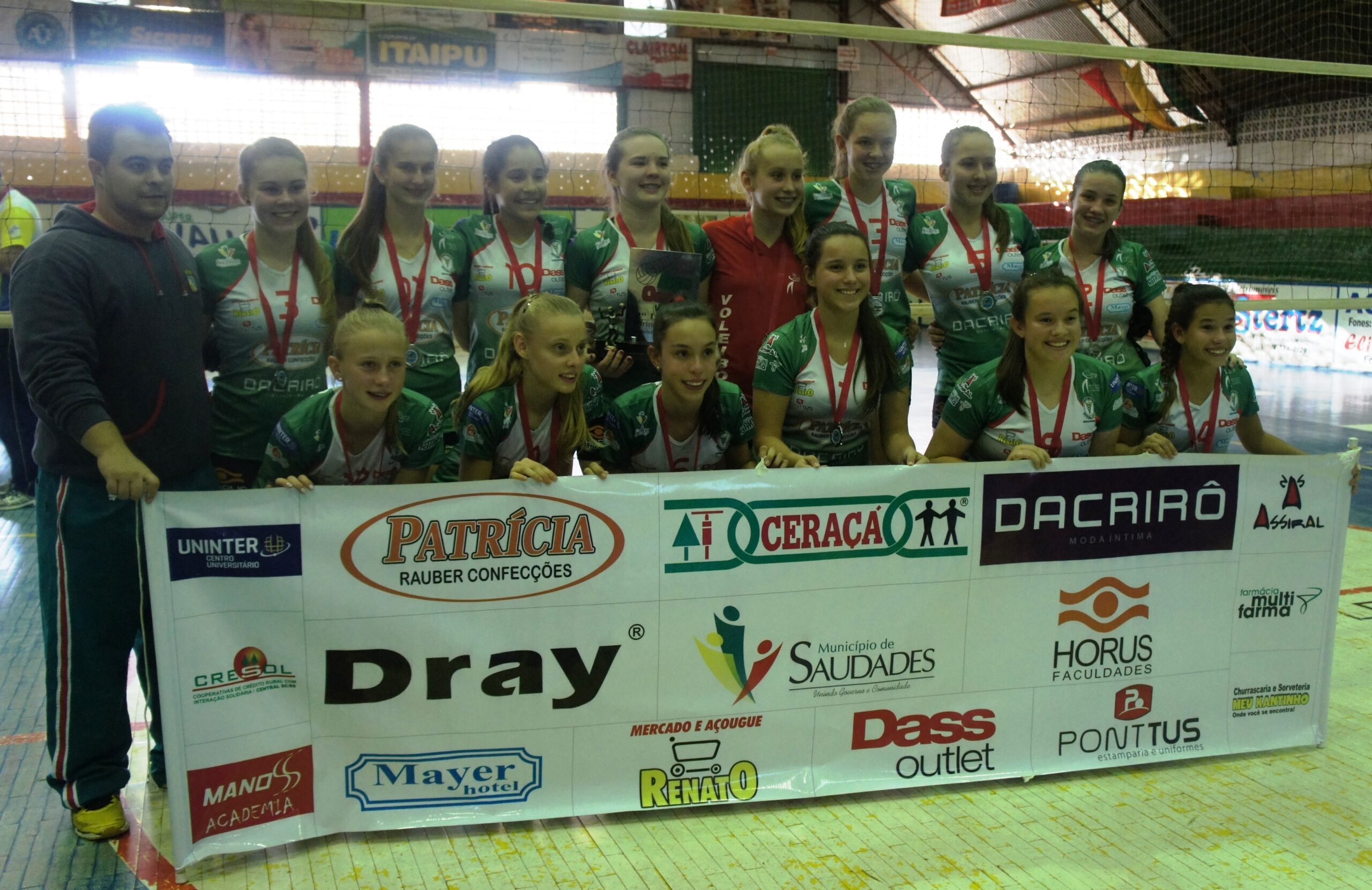 Categoria Mirim do voleibol saudadense conquistou o segundo lugar na etapa final da Liga Oeste