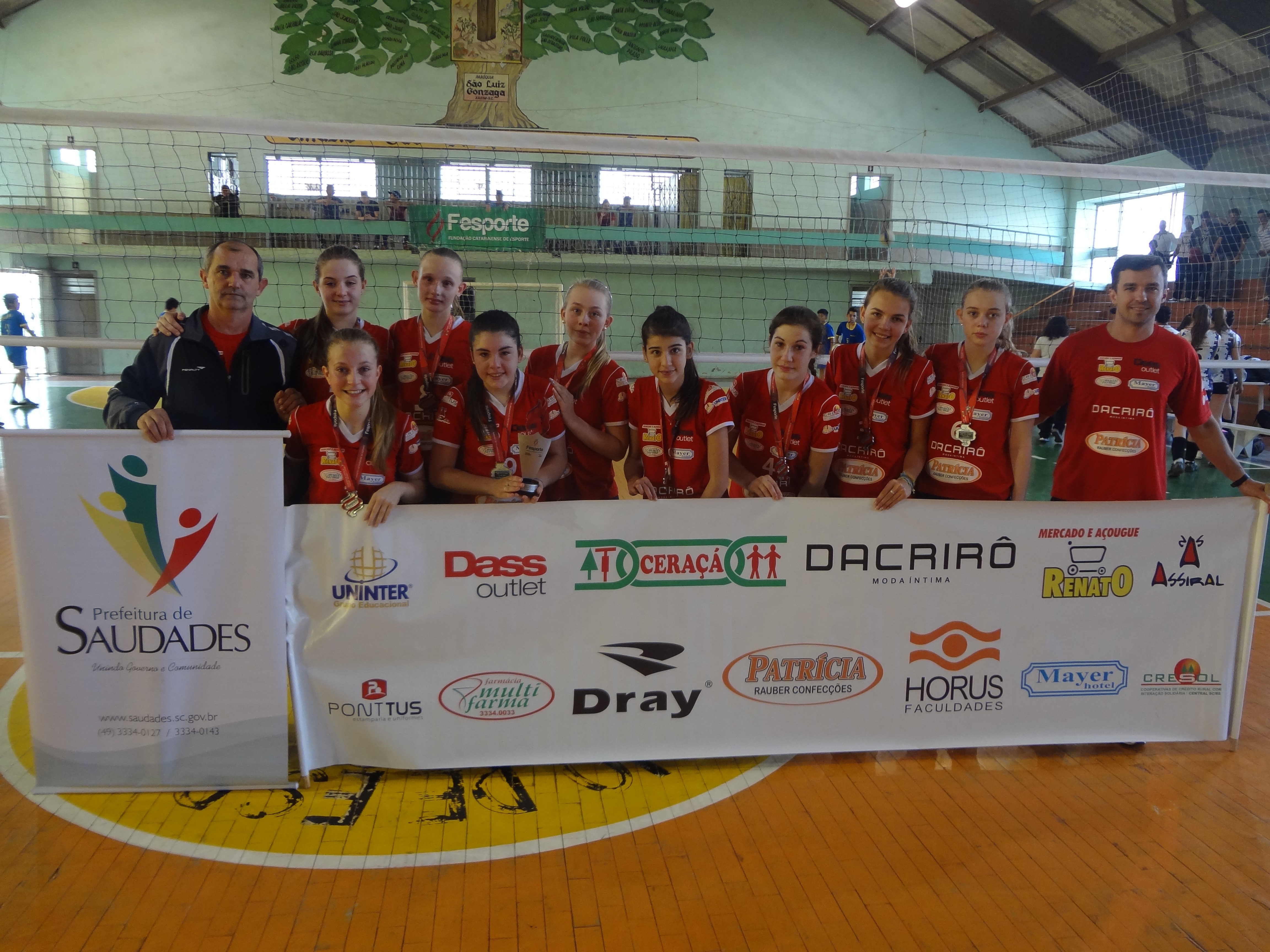 Equipe do voleibol saudadense, participante da categoria JESC 15 a 17 anos