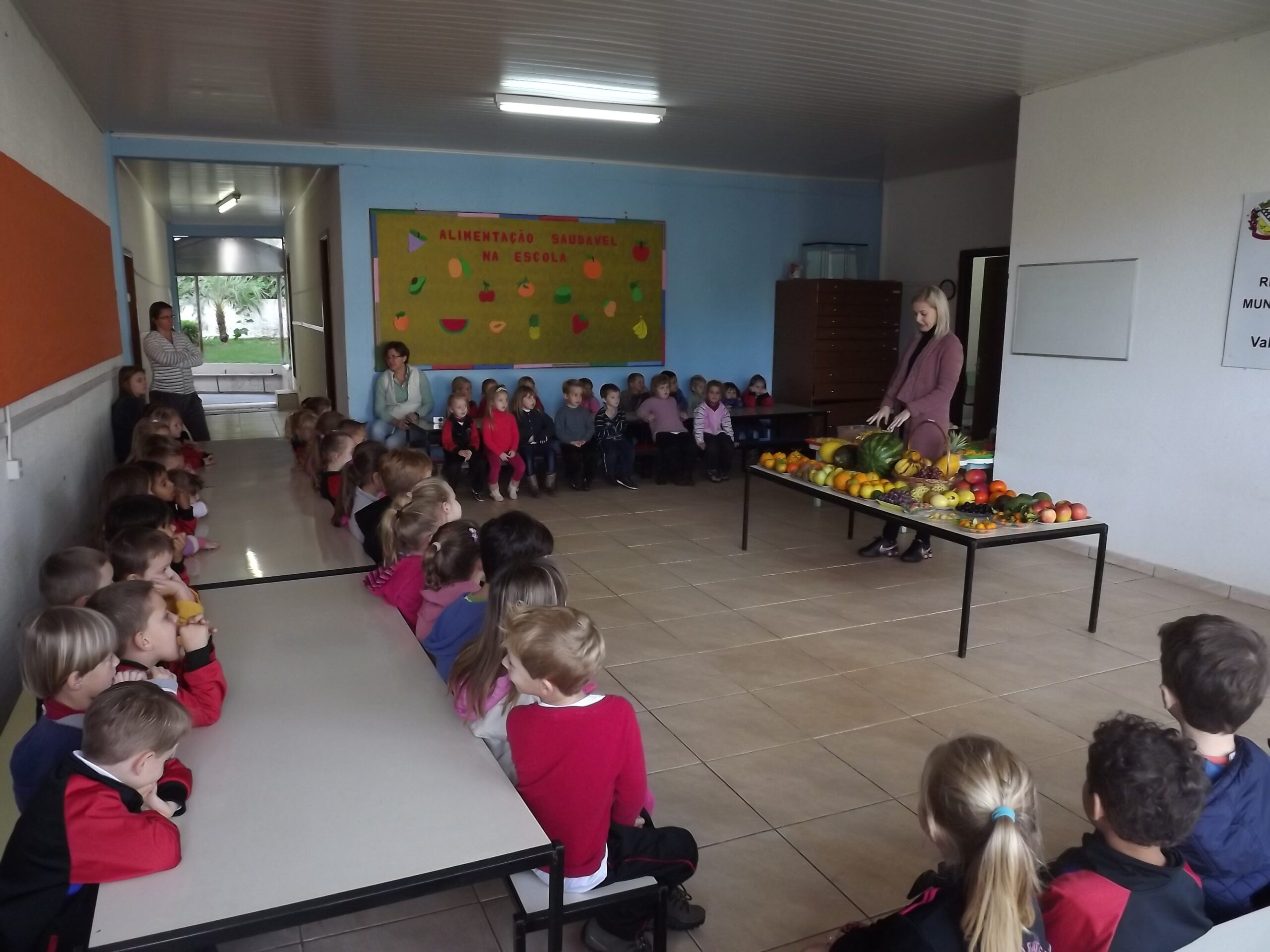 Nutricionista Emanueli falou sobre a importância das frutas na alimentação diária
