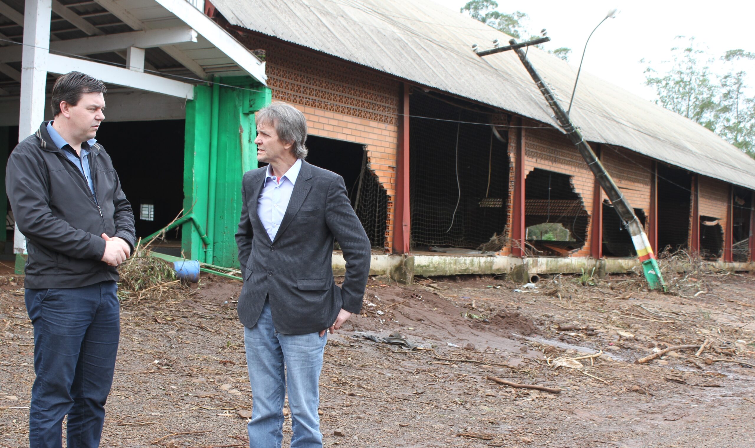 Deputado Federal Pedro Uczai visitou locais atingidos pelas inundações em Saudades, acompanhado do prefeito Daniel Kothe