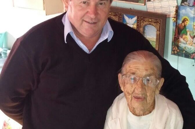 Secretário Zé Ricardo esteve visitando a saudadense Alzira, que completou 105 anos