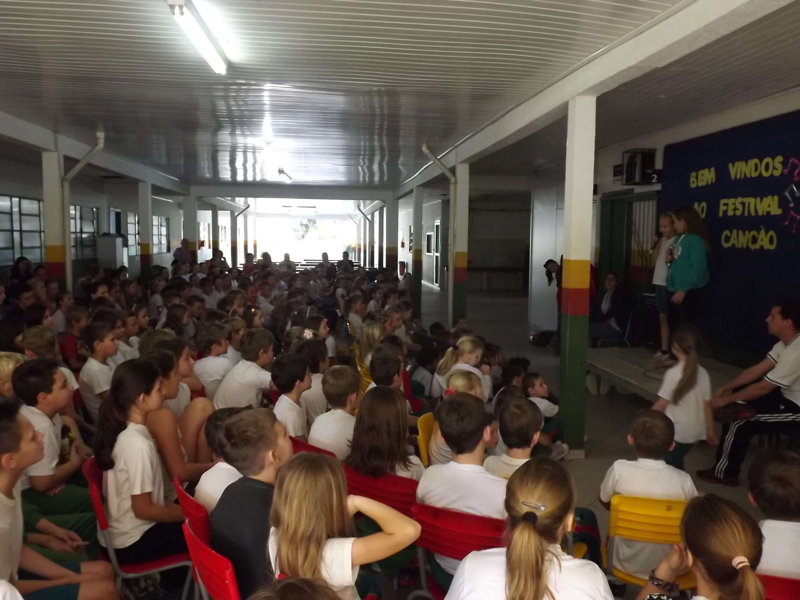 Festival Escolar da Canção foi realizado na Escola Municipal de Ensino Fundamental em Saudades