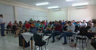 Prefeito Daniel participou do encontro de formação realizado pela Cresol em Saudades