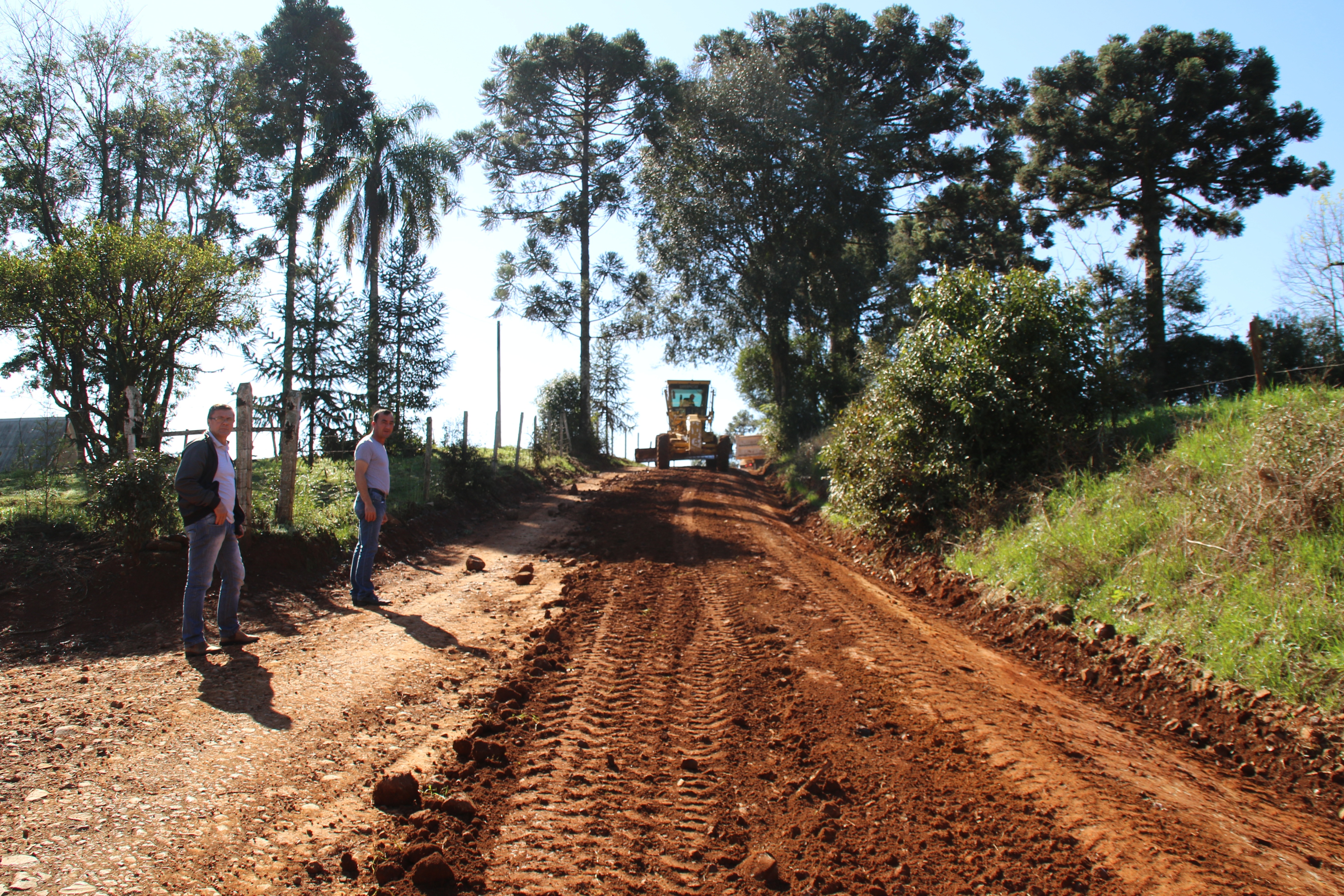Alargamento de vias na Linha Itapé está sendo realizado pela Secretaria de Infraestrutura