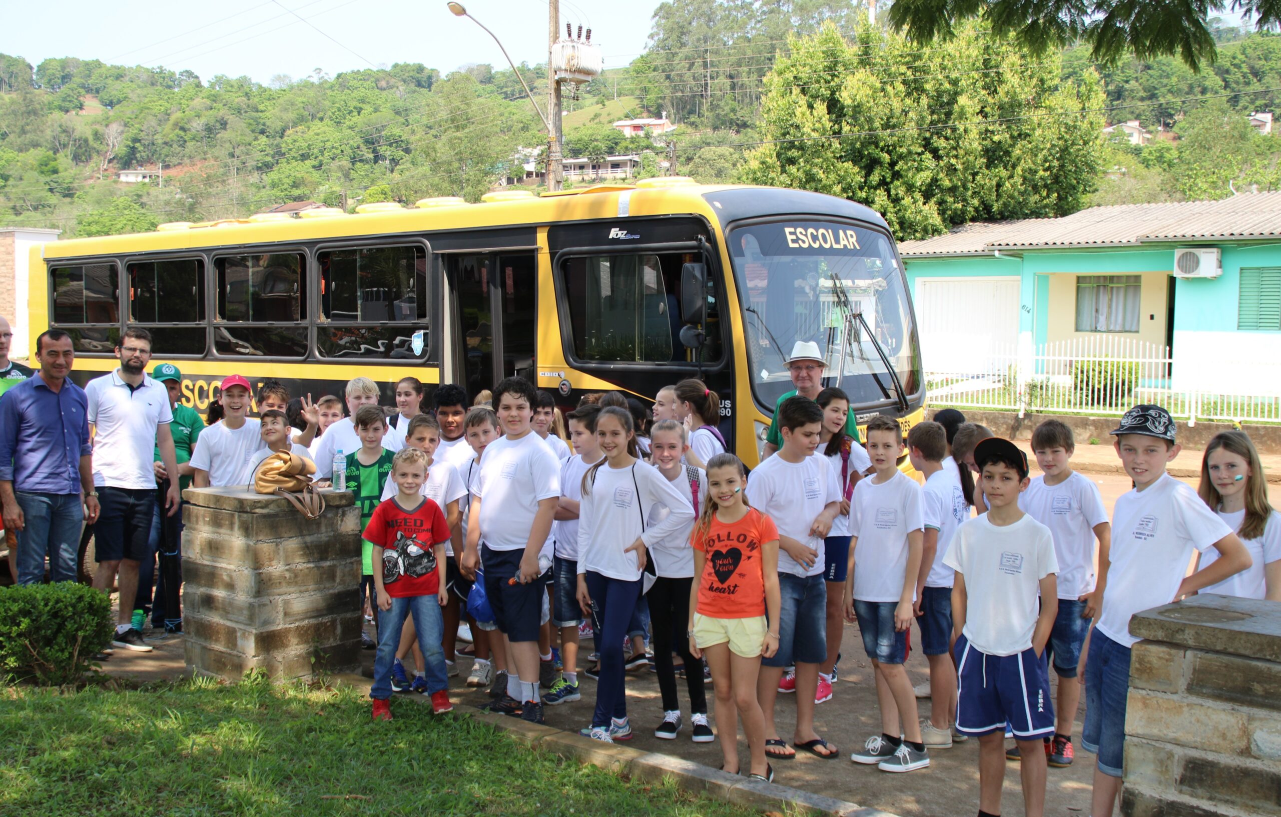 Crianças do município de Saudades deslocaram-se até a Arena Condá, onde acompanharam o jogo da equipe da Chapecoense