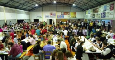 Galinhada promovida pela Associação da Casa Familiar Rural reuniu mais de 380 participantes