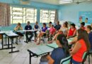 Pais participam de reunião com professores da EMEF, com o intuito de proporcionar uma parceria entre escola e família