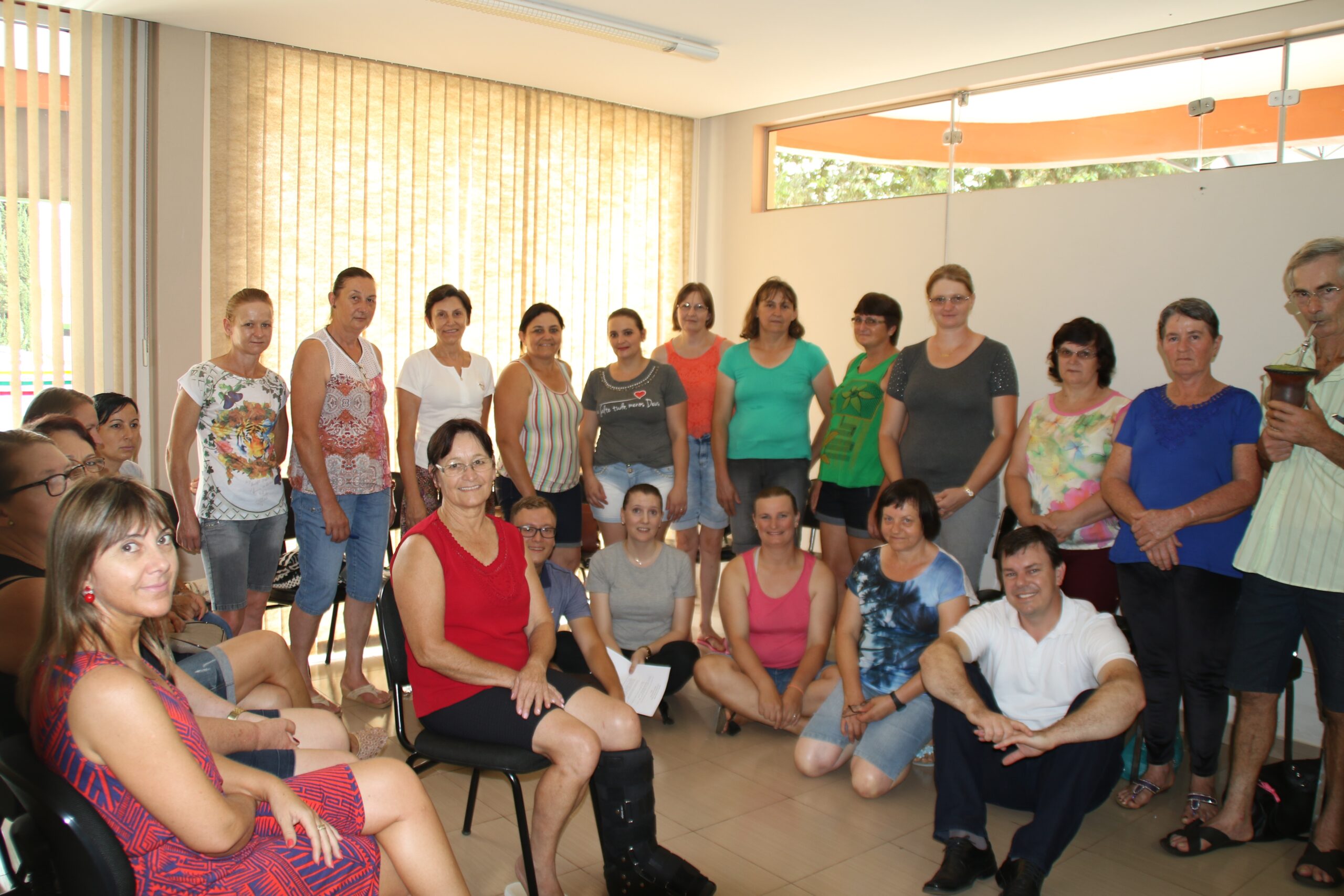 Encontro reuniu representantes dos clubes de mães e representantes da Administração Municipal