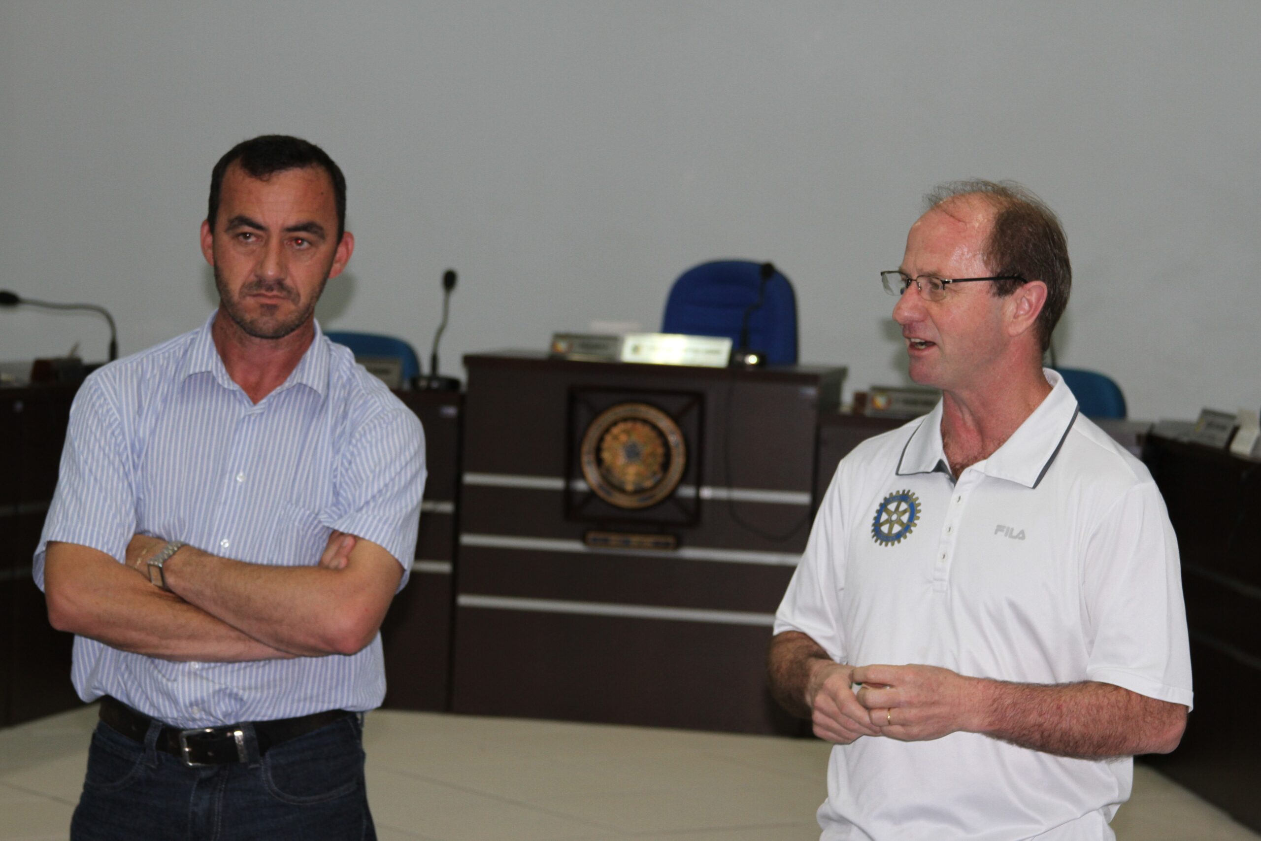 Vice-prefeito Sadan e Secretário de Administração Rogério discutem melhorias com a comunidade