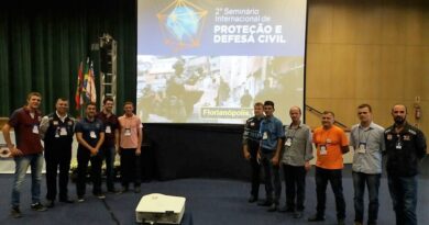 Representantes dos municípios que compõem a ADR de Maravilha no 2º Seminário Internacional de Proteção e Defesa Civil em Florianópolis