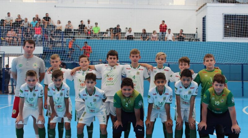 Equipe da categoria sub 12 da ADAF Saudades venceu Saltinho por 2 x 0