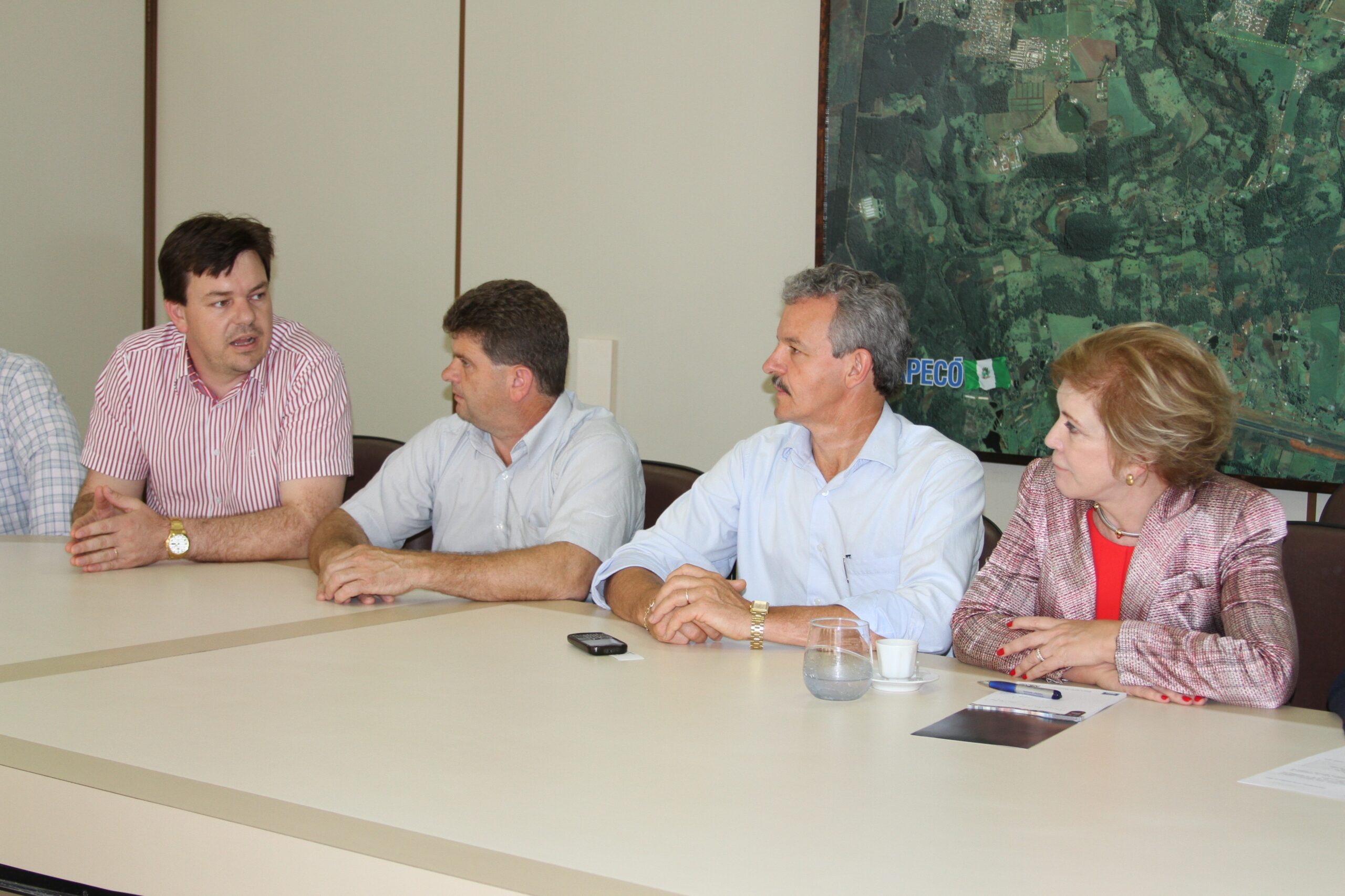 Prefeito de Saudades, Daniel Kothe, junto com lideranças da região, participou de encontro com a Ministra Marta Suplicy