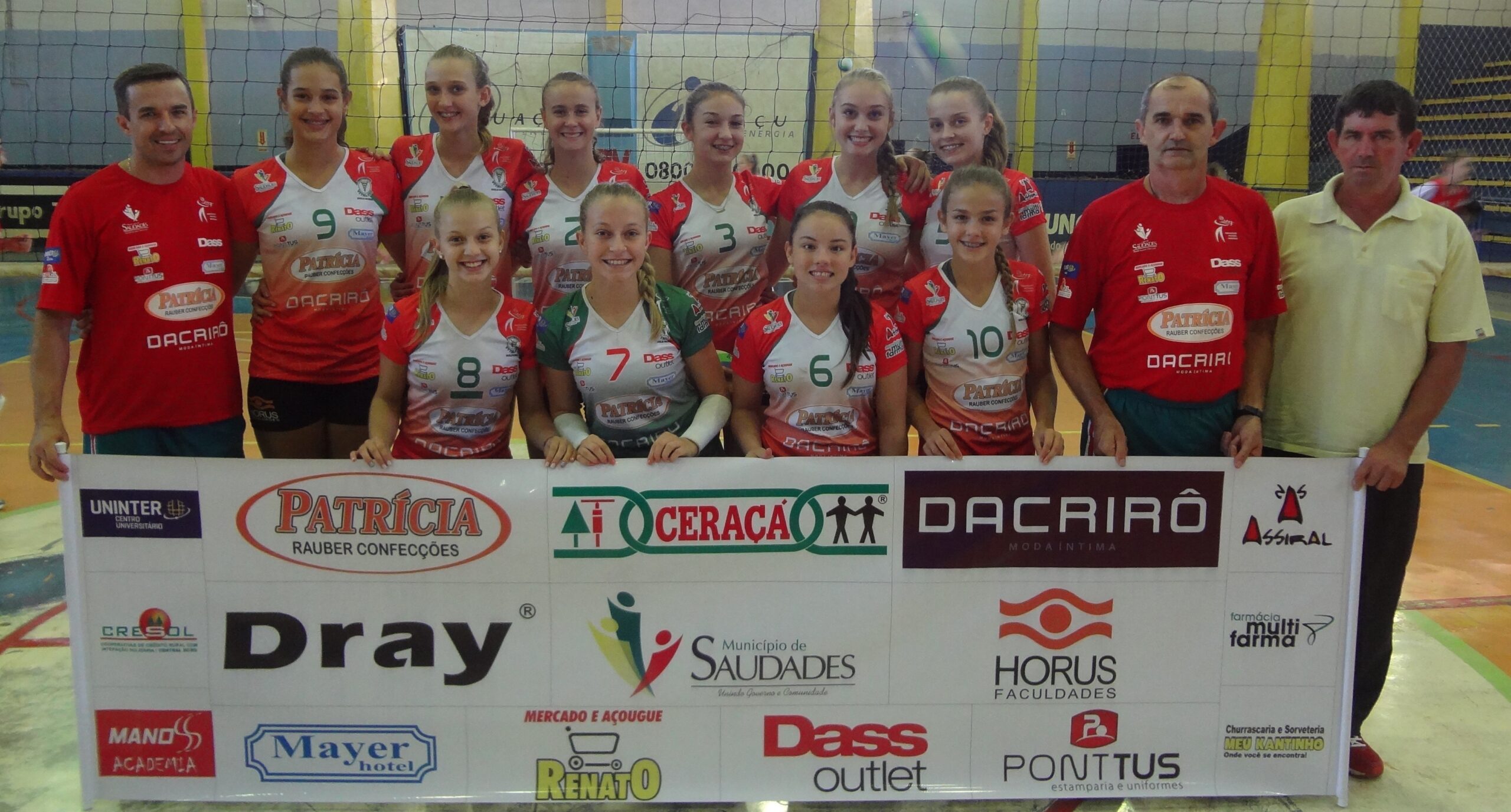 Meninas do voleibol do Vale da Hospitalidade conquistaram a 2ª posição na etapa Estadual Infantil