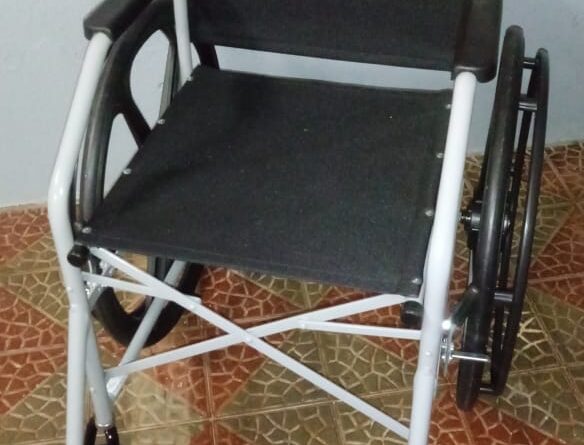 Cadeira de rodas foi adquirida pelo Rotaract Clube de Saudades