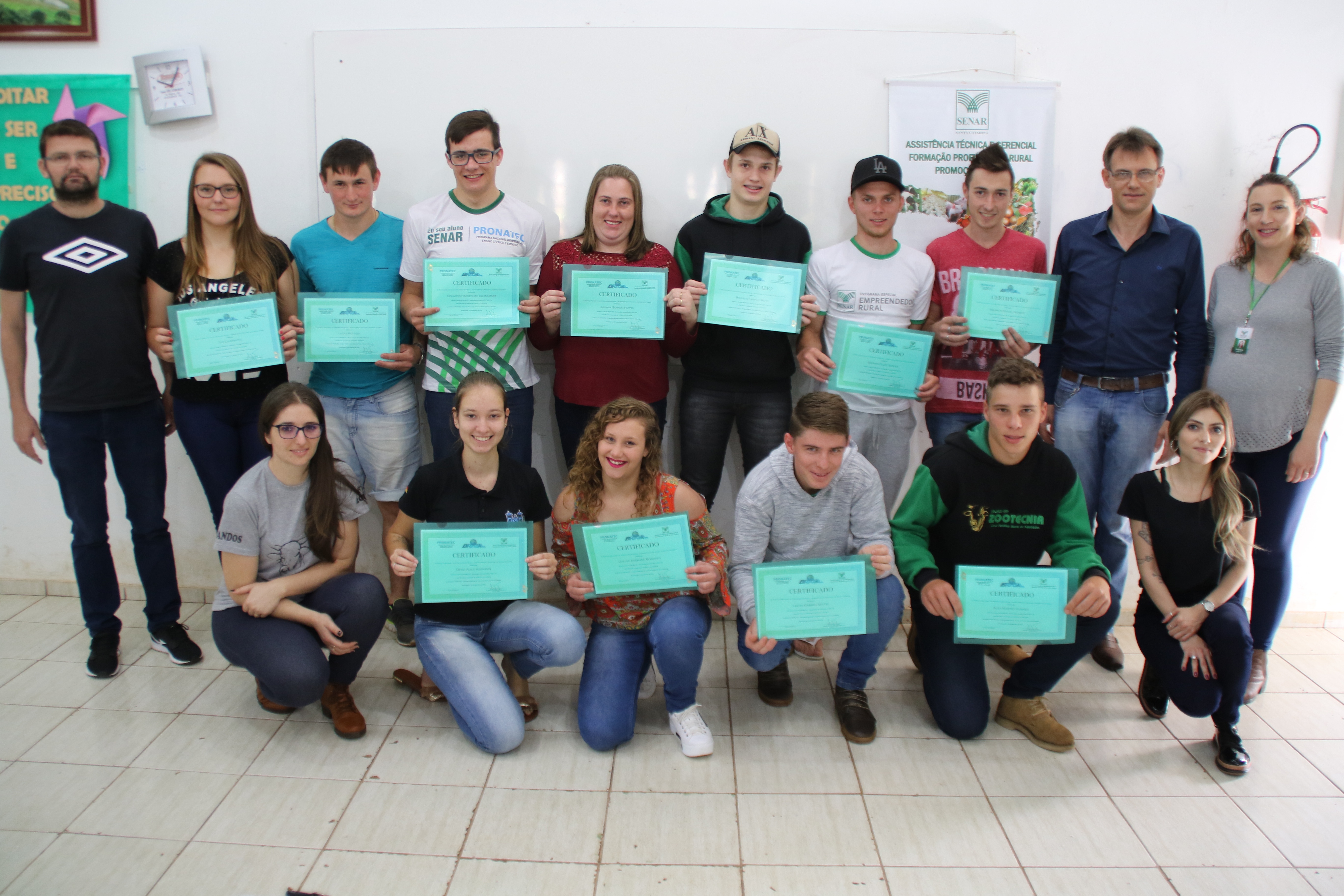 Alunos receberam seus certificados de conclusão do Curso de Bovinocultura de Leite