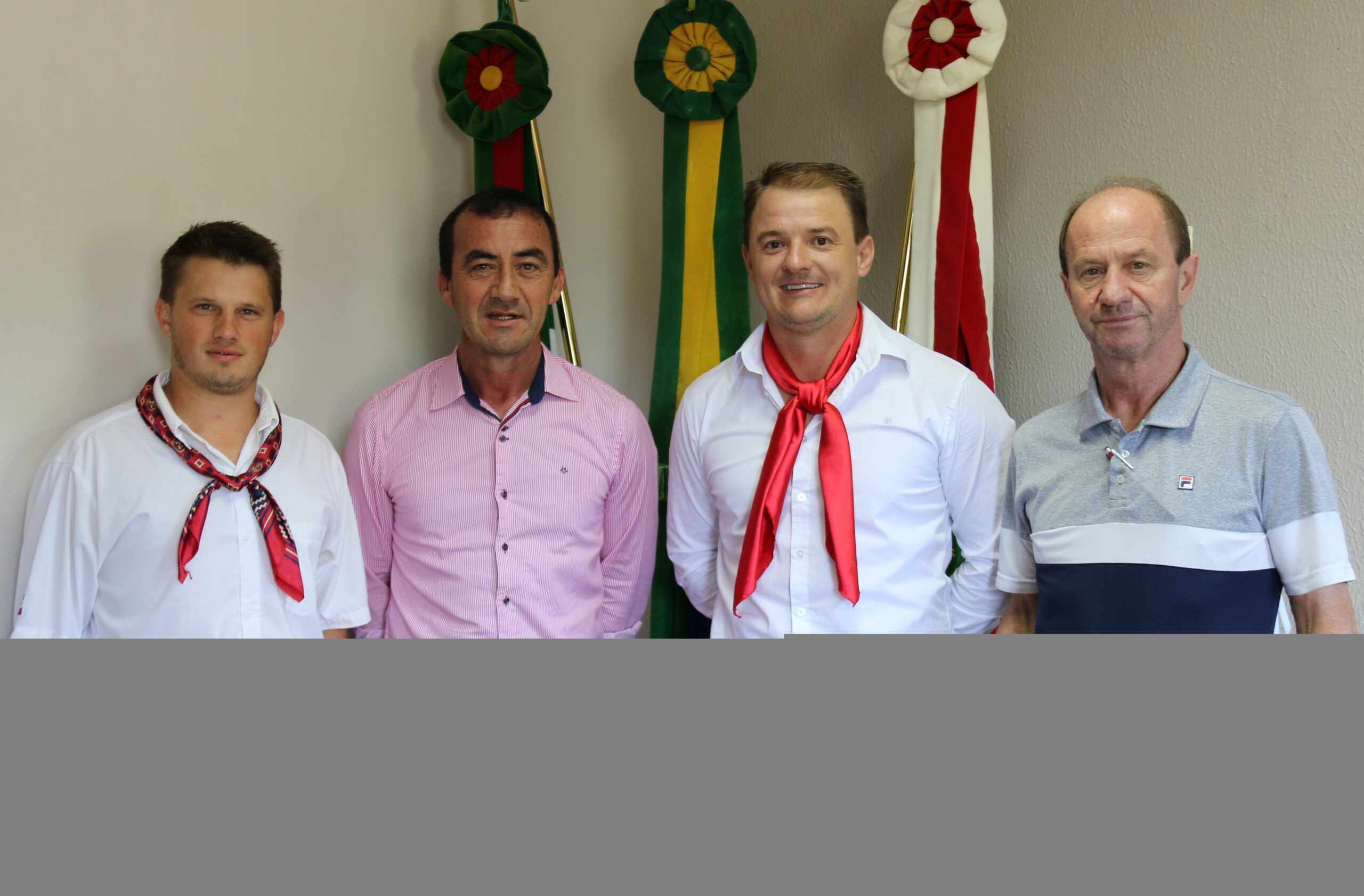 Representantes do CTG Galpão da Amizade foram recepcionados pelo prefeito em exercício Sadan e pelo Secretário Rogério Sehnem