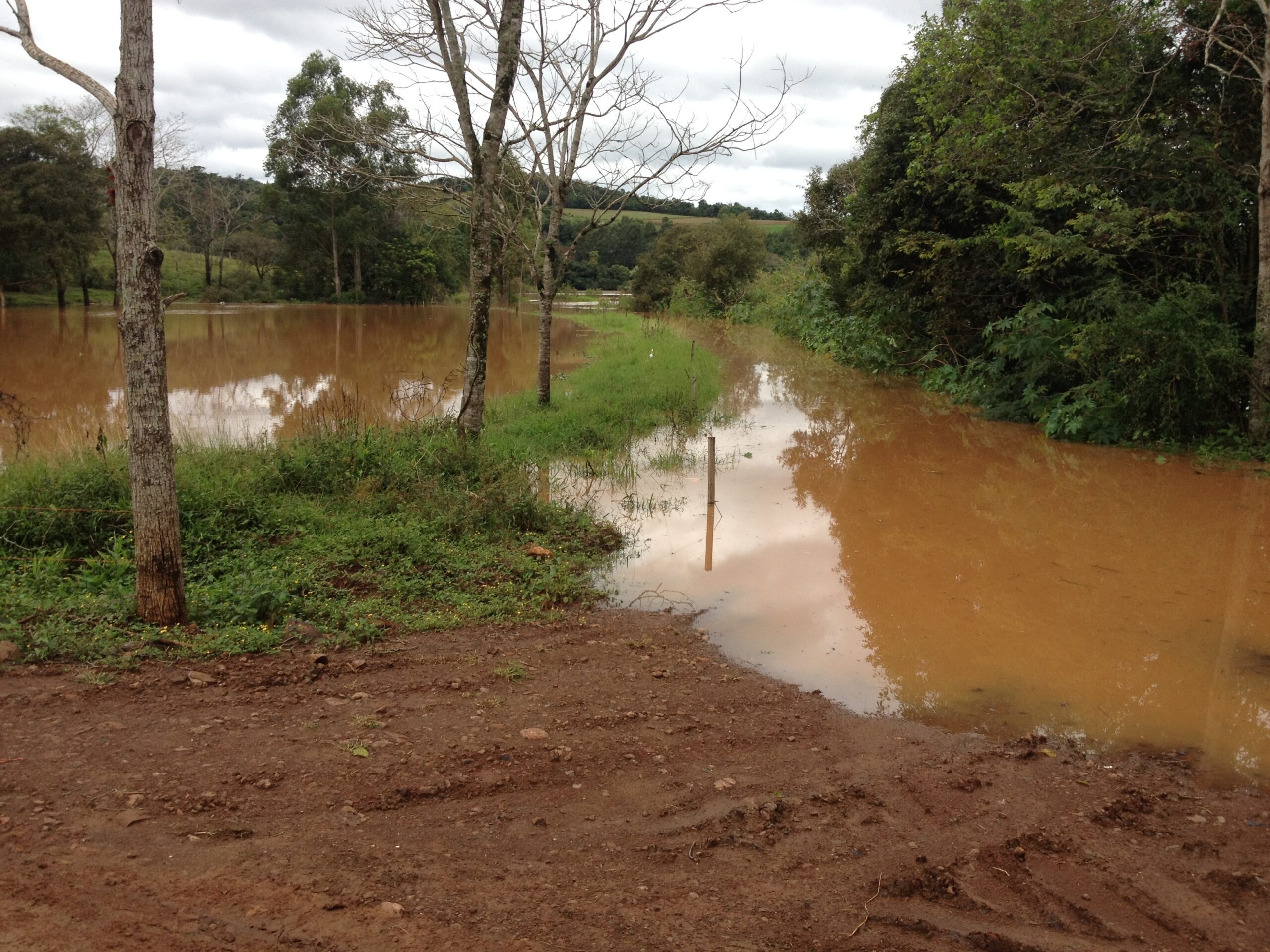 Chuvas causaram inúmeros prejuízos em Saudades