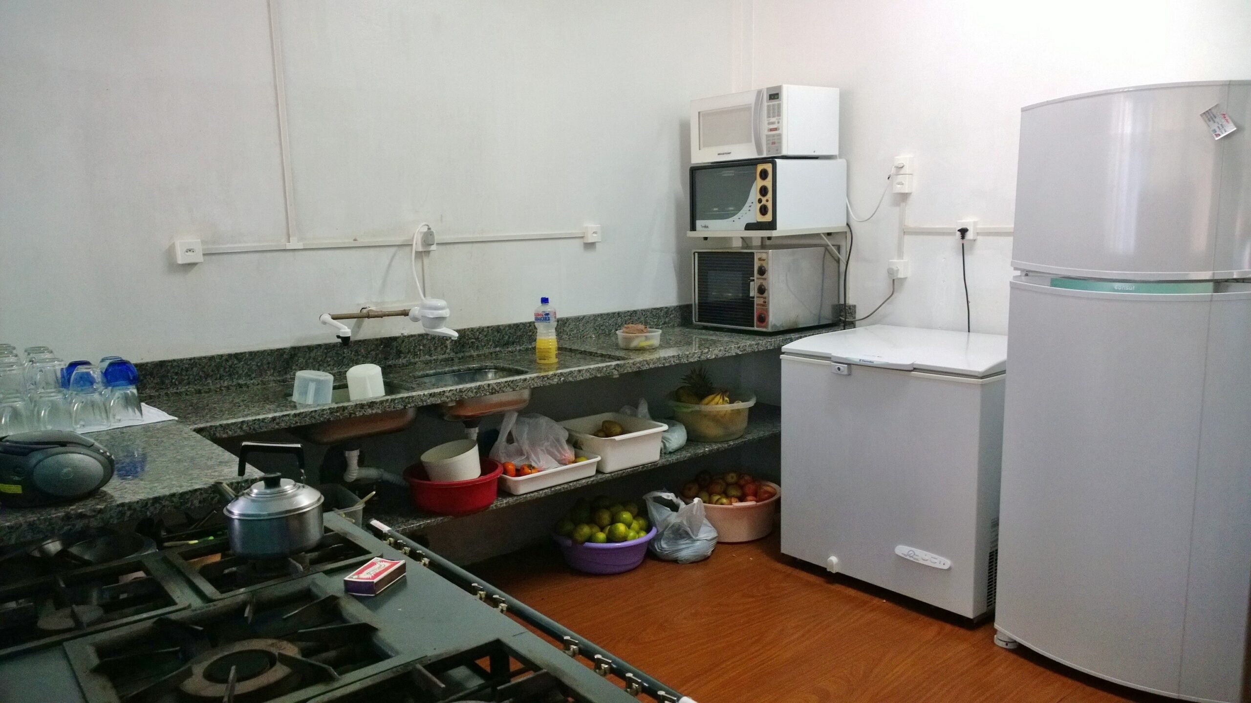 Cozinha do CEI Trenzinho Alegre recebeu melhorias, para torna-se um espaço mais funcional e atender ainda melhor as crianças que frequentam o educandário