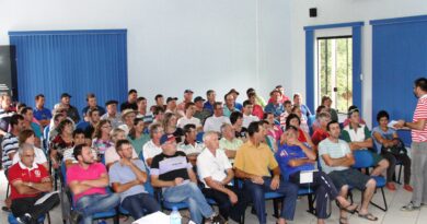 Representantes de comunidades, entidades e associações do município compareceram na reunião