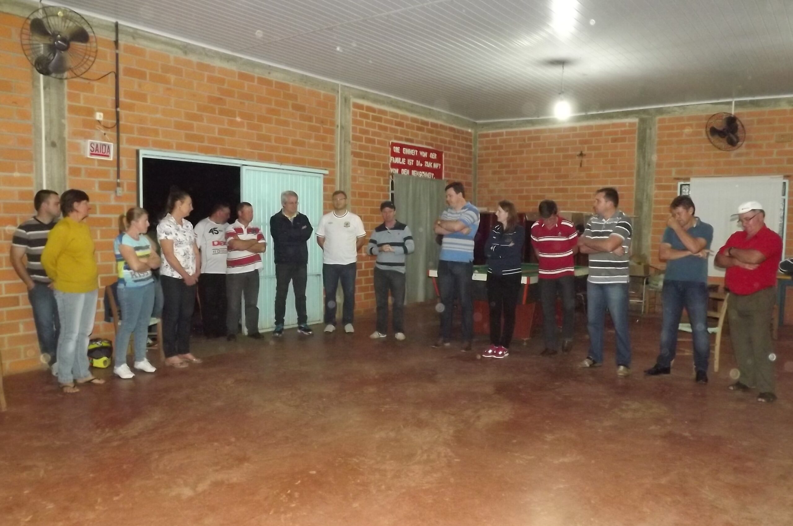 Autoridades do município e representantes da comunidade estiveram presentes na inauguração da obra, na Santo Antão