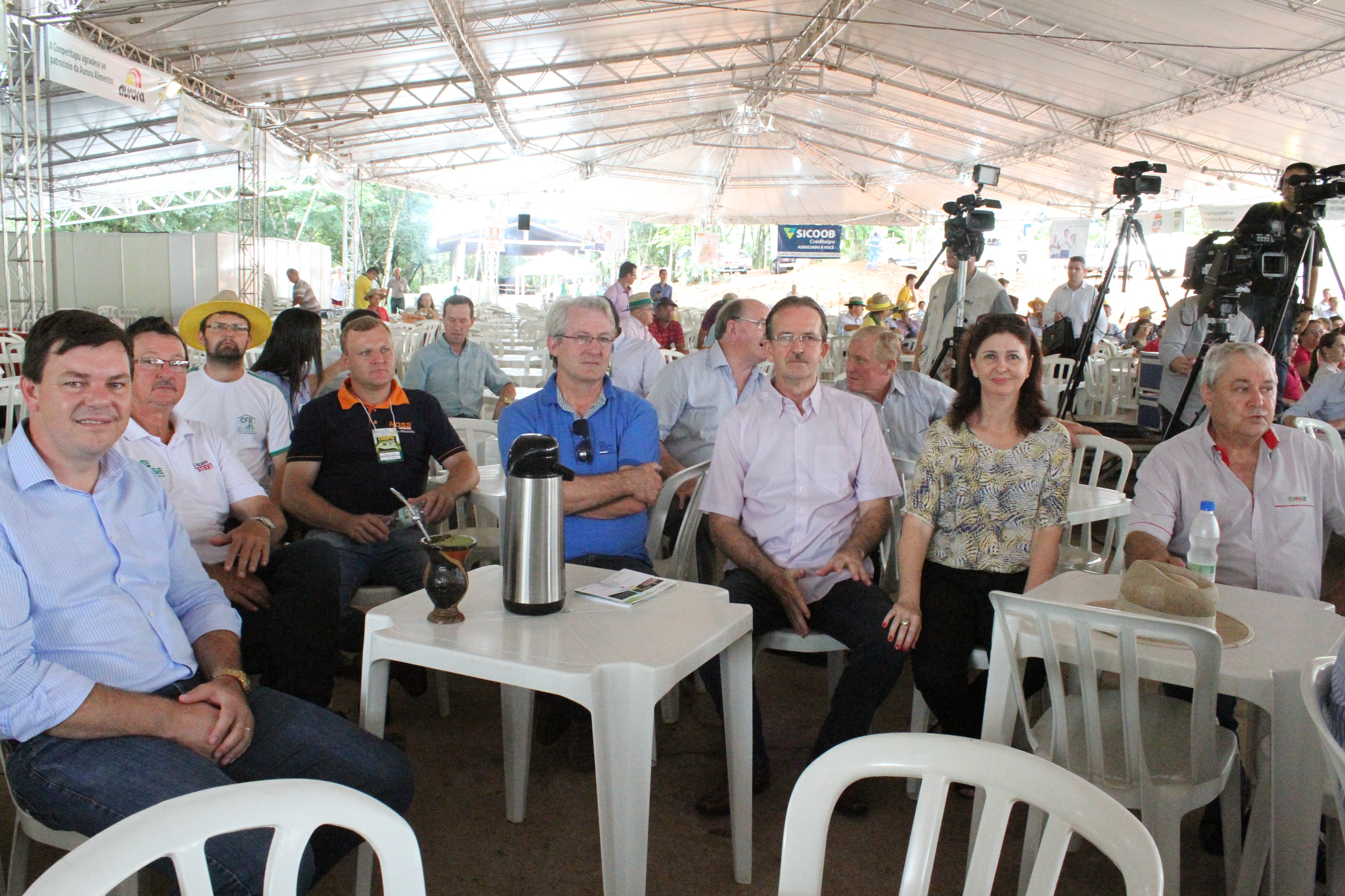 Saudadenses presentes na abertura do 17º Itaipu Rural Show